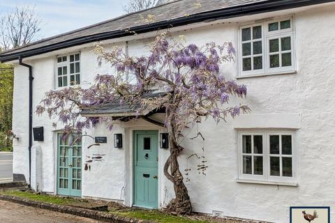 4 bed property, in Bedford Bridge, £555,000