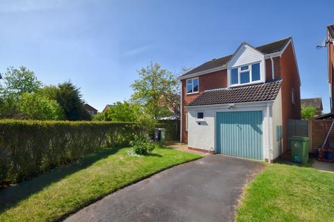 4 bed property, in Country Meadows, £295,000