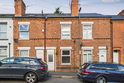 3 bed property, in Sketchley Street, £140,000