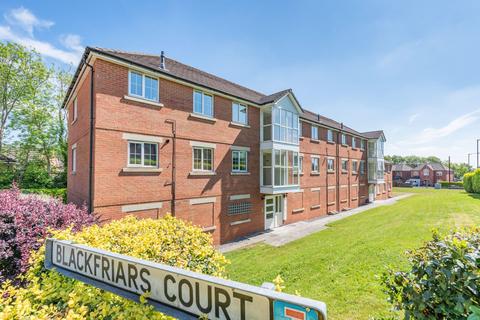 2 bed property, in Blackfriars Court, £135,000