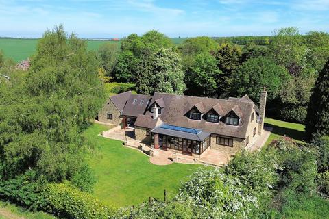 5 bed property, in Harthill Road, £975,000