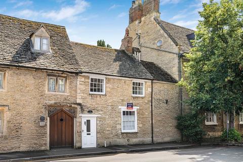 3 bed property, in Burford Street, £450,000