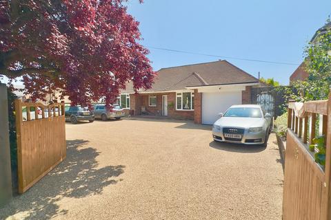3 bed property, in Barnhorn Road, £650,000