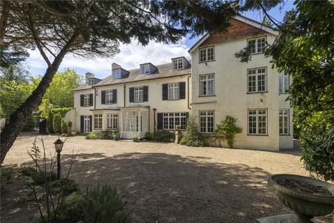 7 bed property, in London Road, £3,950,000