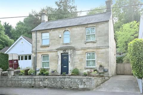 3 bed property, in Devizes Road, £400,000