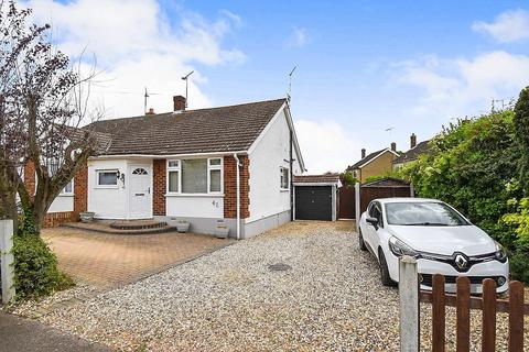 2 bed property, in The Gardens, £450,000