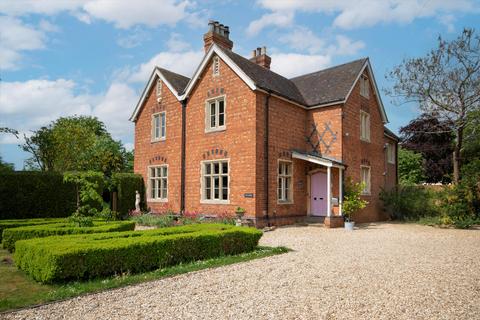 5 bed property, in Westmancote, £1,500,000