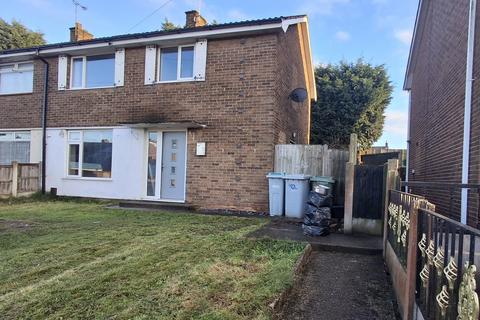 3 bed property, in Chestnut Drive, £150,000