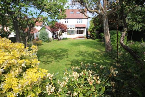 5 bed property, in Llandudno Road, £475,000