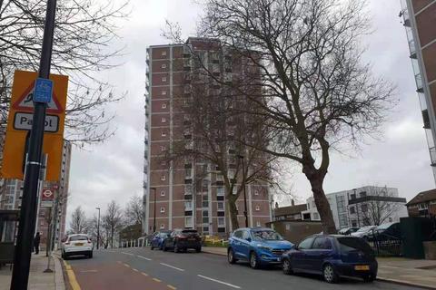 2 bed property, in Frances Street, £235,000