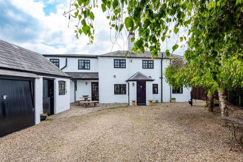 3 bed property, in Whiston Cottage, £475,000