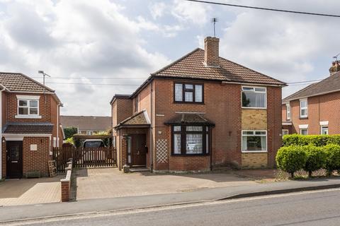 3 bed property, in Upper Northam Road, £375,000