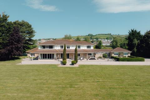 5 bed property, in Newton Road, £2,400,000