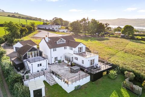 5 bed property, in Colway Cross, £1,350,000