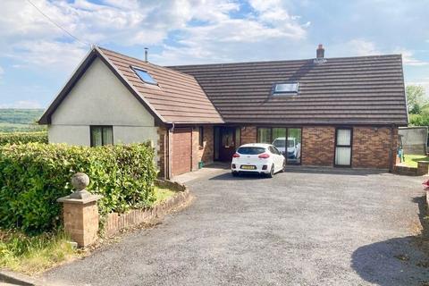 4 bed property, in Capel Seion Road, £425,000
