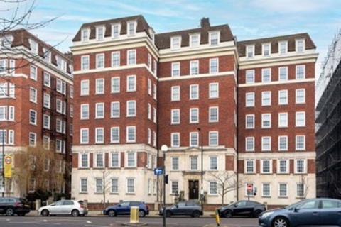 3 bed property, in Warwick Gardens, £2,200,000