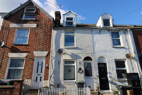 3 bed property, in Albert Street, £169,000