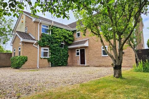 4 bed property, in Great North Road, £550,000