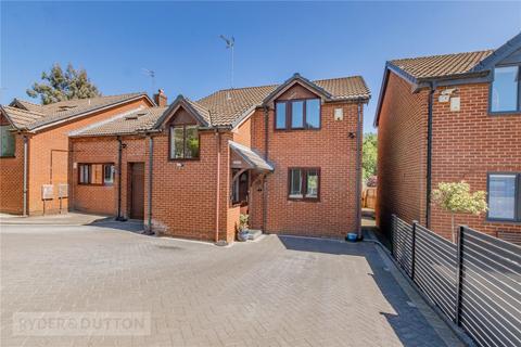 4 bed property, in Packwood Chase, £350,000