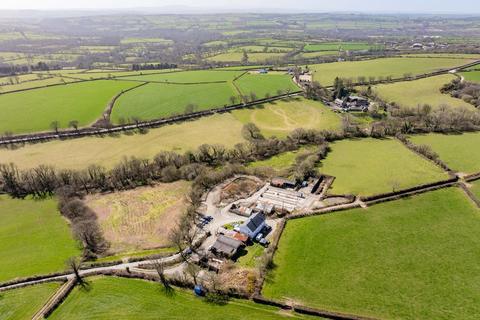 5 bed property, in Rhydlewis, £400,000