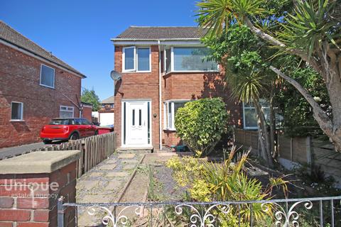 3 bed property, in Hastings Avenue, £134,950