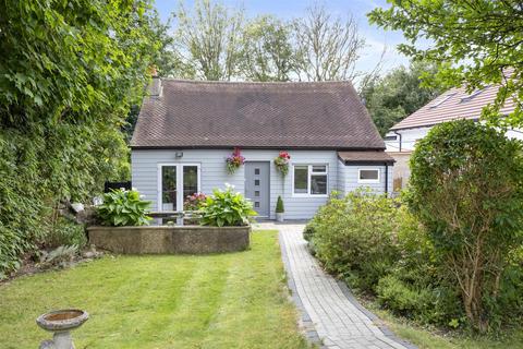 4 bed property, in Braypool Lane, £700,000