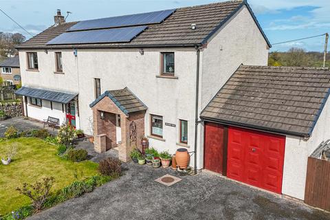 5 bed property, in Tirril, £450,000