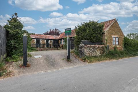 3 bed property, in Chain Free in Pentney, £290,000