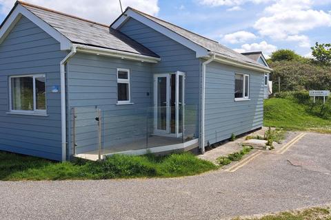 2 bed property, in By The Sea, £169,950