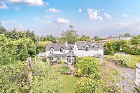 7 bed property, in Iscoed, £625,000