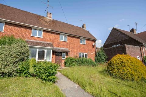 3 bed property, in Chatham Road, £379,500