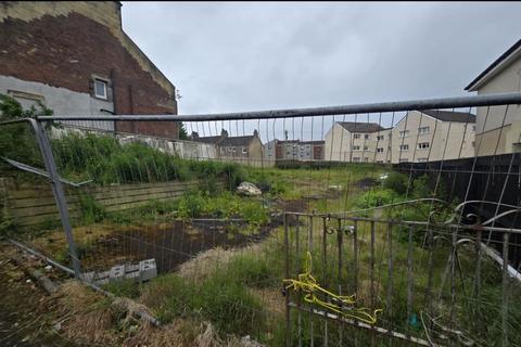 Studio, in 31, £44,000