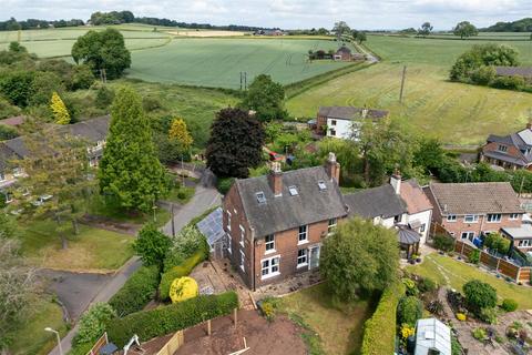 4 bed property, in Wheatley Lane, £350,000