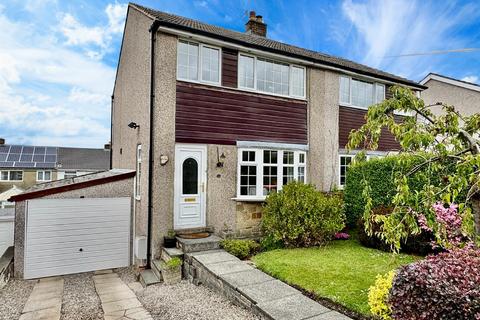 3 bed property, in Branshaw Grove, £210,000
