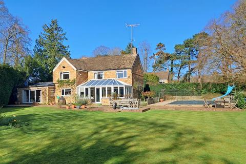 4 bed property, in Badgers Wood, £1,225,000
