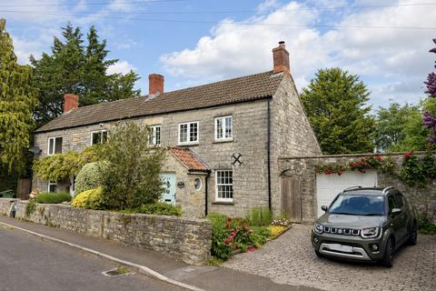 3 bed property, in Portway, £399,950