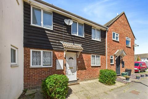2 bed property, in Orwell Close, £215,000