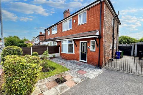 3 bed property, in Haversham Road, £310,000