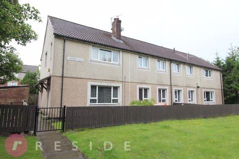 2 bed property, in LISKEARD CLOSE, £90,000