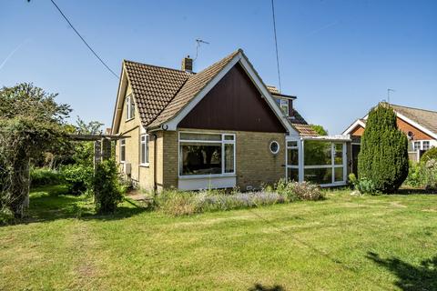 3 bed property, in Rolfe Lane, £400,000