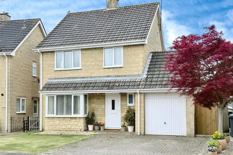 3 bed property, in Broomground, £529,000