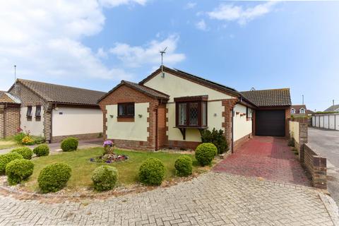 3 bed property, in Westerley Gardens, £395,000