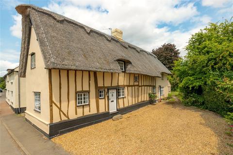 4 bed property, in High Street, £550,000