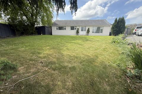 3 bed property, in SY23, £270,000