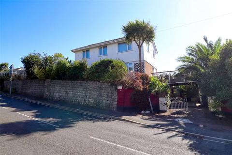 4 bed property, in Marlborough Road, £345,000