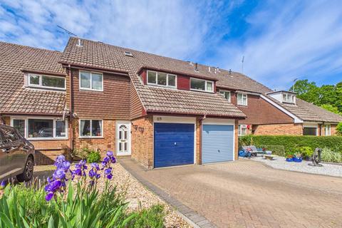 3 bed property, in Rosehill Drive, £360,000