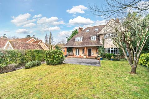 6 bed property, in Bath Road, £875,000