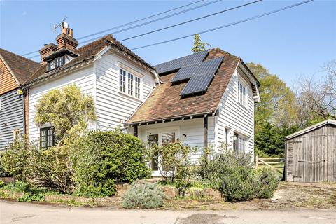 3 bed property, in West Horsley, £640,000