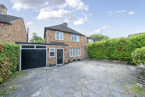 3 bed property, in Broom Hill, £759,000