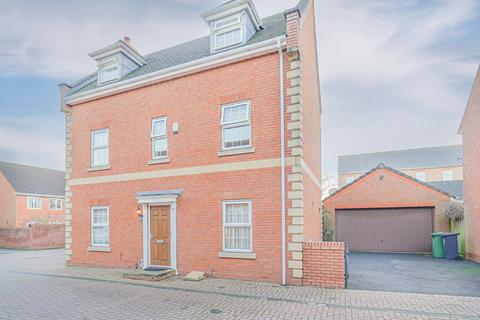 4 bed property, in Kerr Lane, £550,000